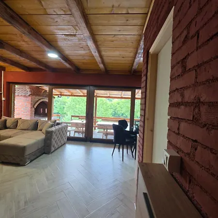 Gaga Vikendica Lukovo (Bajina Basta)