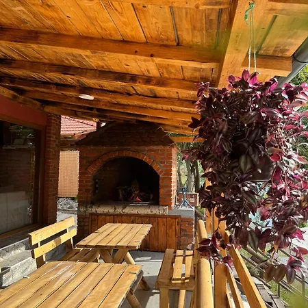 Gaga Vikendica Lukovo (Bajina Basta)