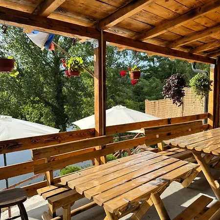 Gaga Vikendica 펜션