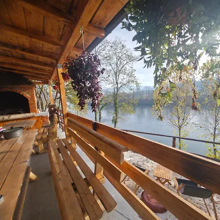 Gaga Vikendica * Lukovo (Bajina Basta)